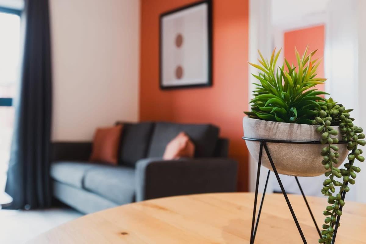 Stayzeni, Hardwick House Derby 2 Bed Apartment エクステリア 写真